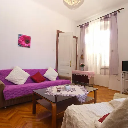 Apartment Vera 1714