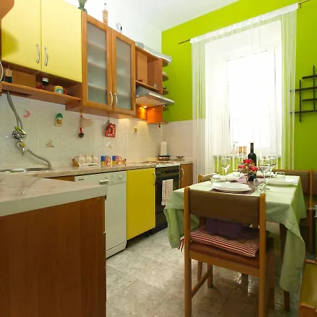 Vera 1714 Apartment Pula