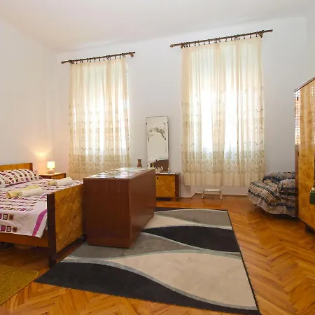Vera 1714 Apartment