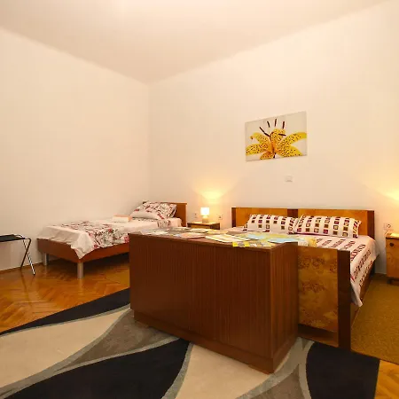 Vera 1714 Apartment *
